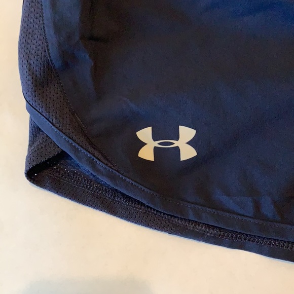 Under Armour Women's Fly-By 2.0 Shorts - Picture 2 of 4